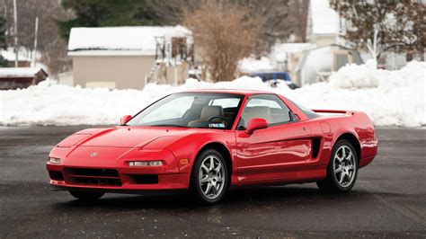 Acura May Restore Classic American-Market NSX Sports Cars to Like-New