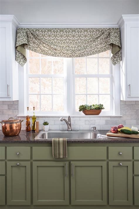 Pin by Ellen on Window treatments | Kitchen window valances, Kitchen window treatments, Valance ...