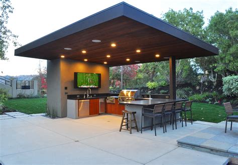 10 Outdoor Kitchen Designs We Love | Builder Magazine