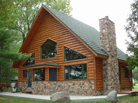 Pin by Leslie Winter on Cabin ideas | Log cabin exterior, House exterior, Cabin exterior