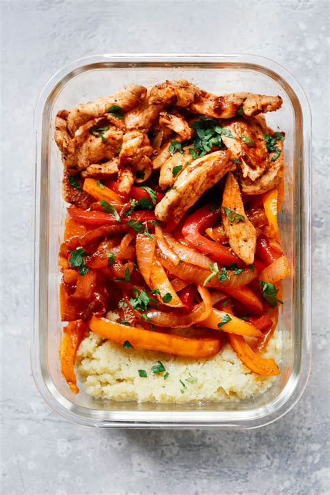 Chicken Fajita Meal-Prep Bowls (Whole30, Low-carb & Paleo)