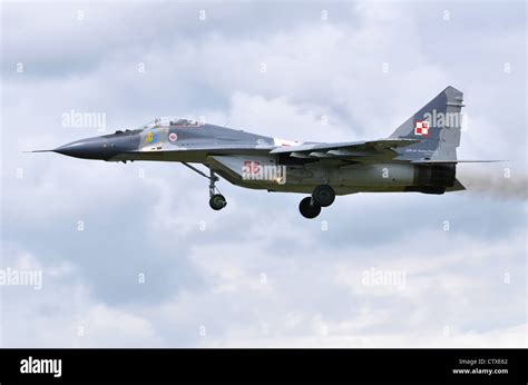 Mig 29 jet hi-res stock photography and images - Alamy