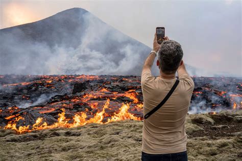 Iceland's Mount Fagradalsfjall volcano closed due to health hazards ...