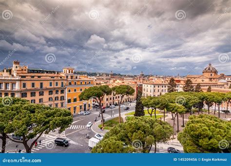 Aerial View of Piazza Venezia from Vittoriano Museum in Rome Editorial ...