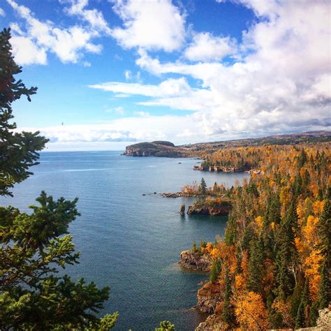 North Shore of Lake Superior, Minnesota, USA [OC] [2448x2448] : r/EarthPorn