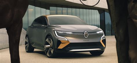 Renault unveils sleek new electric hatchback and inexpensive EV | Electrek