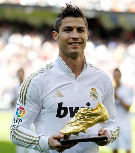 Archivo:Cristiano ronaldo.jpg - Futbolpedia - Wikia