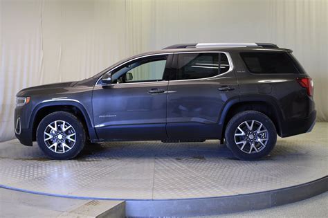 New 2020 GMC Acadia SLE FWD SUV