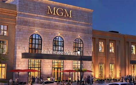 Massachusetts Restaurateurs Voice Concerns over Extended Drink Serving Hours at New MGM Casino