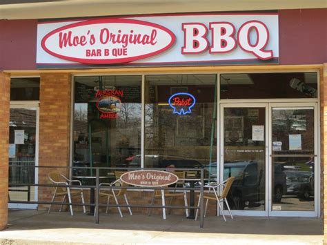 Boulder Colorado Moe's BBQ Dining Review - Boulder Real Estate News