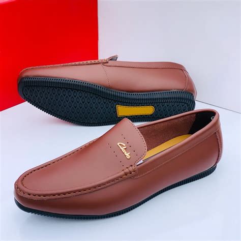 Men Clarks Brown Leather Loafers shoes - Nexotin.com