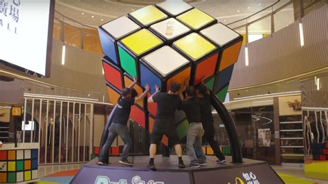 World's Largest Rubik's Cube Unveiled in Hong Kong - Nerdist