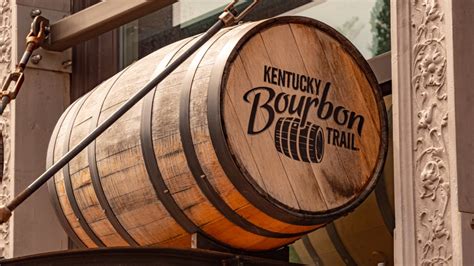 10 AMAZING Stops on the Kentucky Bourbon Trail You Can't Miss