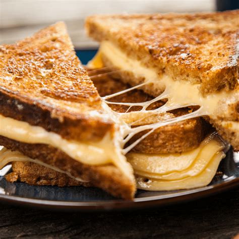 Grilled Cheese Sandwich Recipe - Insanely Good