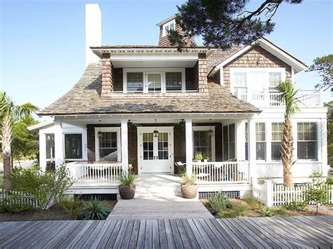 seaside Cottage Style House Plans | Beach House Exterior Cute Beach ...