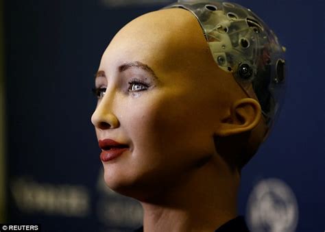 'AI is good for the world' insists Sophia humanoid robot | Daily Mail Online