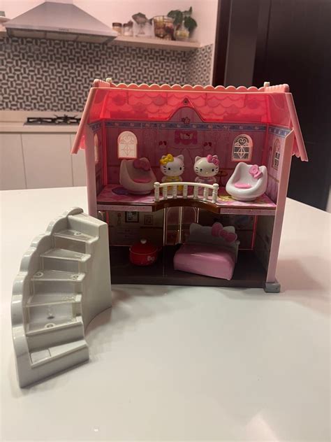 Hello Kitty playhouse on Carousell