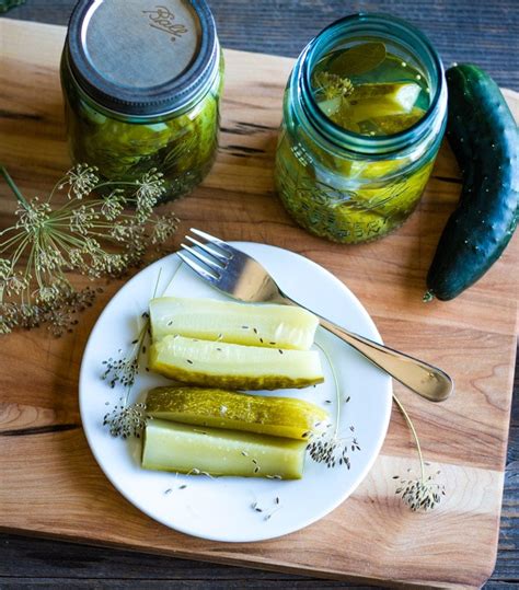 Kosher Dill Pickles: Canning Recipe