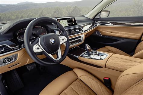 2022 BMW 7 Series Interior: A Closer Look Inside | TractionLife