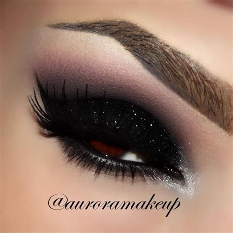 14 Amazing Glittery Eye Makeup Looks - Pretty Designs