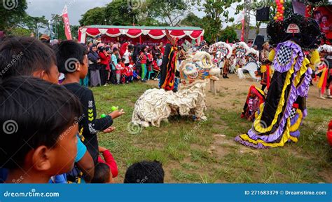 Cultural Festival with Reog and Lion Dance Entertainment, in the City of Muntok Editorial Stock ...