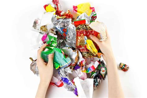 25 Genius Recycled Candy Wrapper Crafts - Single Girl's DIY