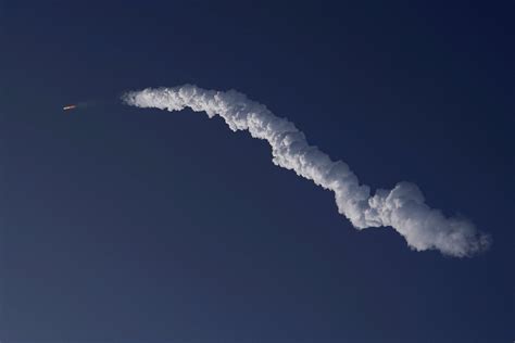 SpaceX giant rocket explodes minutes after launch from Texas