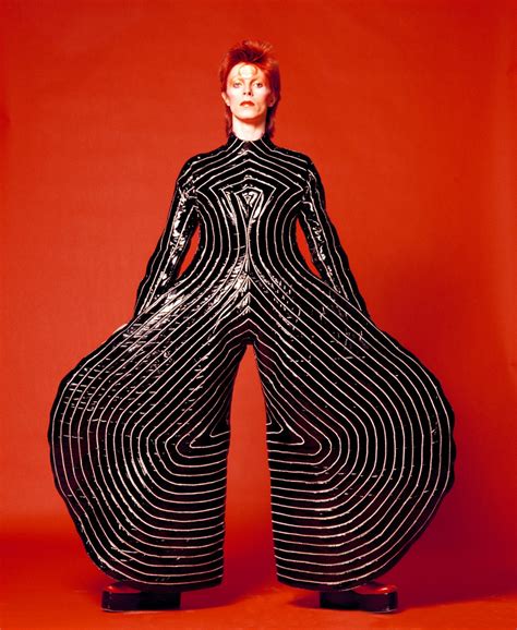 Viva Glam: A New Exhibition Dedicated to the Style of David Bowie | Vogue