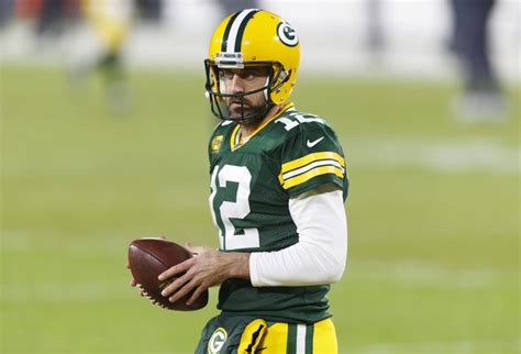 Former Green Bay Packers star blasts team for handling of Aaron Rodgers ...