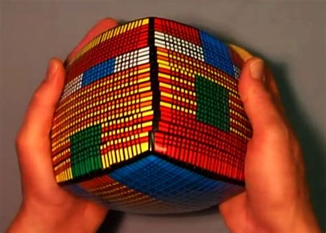 Presenting the 28x28x28 Rubik's Cube?