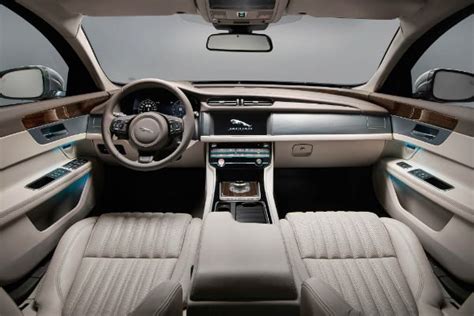 2020 Jaguar XJ Interior