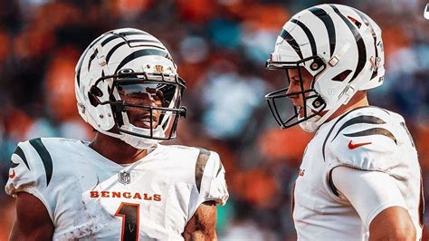 Tweet Announces Bengals will Wear White Helmets with Primary White Jersey | Uni Watch