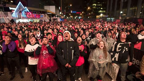 Canadian cities set up ‘Jurassic Parks’ to watch Raptors playoff run