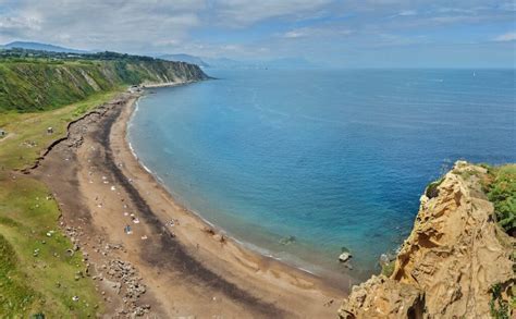 8 Closest & Most Accessible Beaches in Bilbao - Discover Donosti