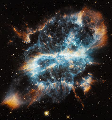 Hubble Views Planetary Nebula NGC 5189