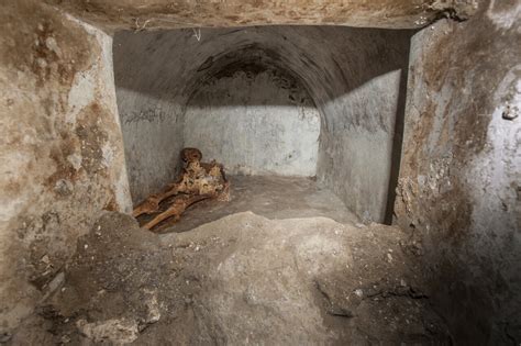 Archaeologists find skeleton, evidence of Greek in Pompeii