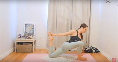 Top 3 Psoas & Hip Flexor Stretches - YOGA RENEW