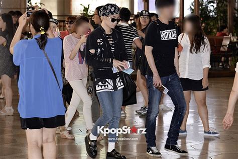 SHINee Looks Something Different Style as Usual While Leaving for Japan ...