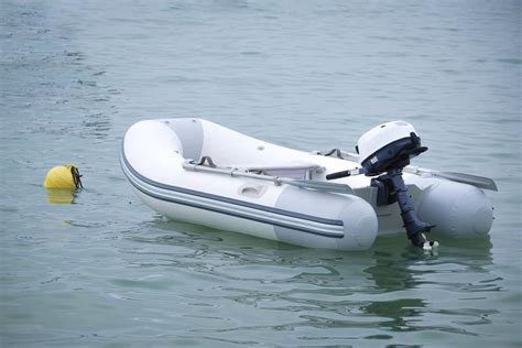 4 Best Outboard Motors For Inflatable Boats in 2023 - Anchor.Travel