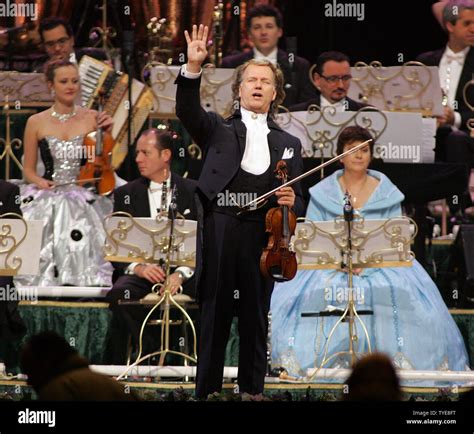 Johann strauss orchestra hi-res stock photography and images - Alamy