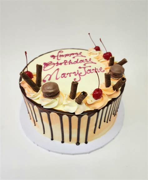 Chocolate Delight - Cakes and Cream