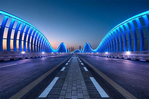 "The extraordinary Meydan Bridge, one of Dubai's most beautiful pieces ...