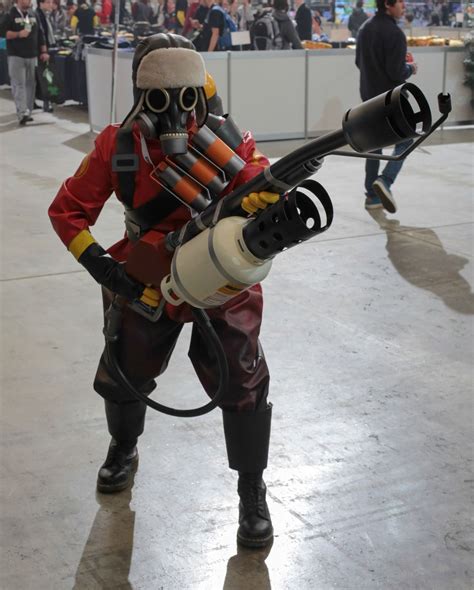 Now THAT is one beautiful Pyro cosplay. -oppa Tf2 Cosplay, Best Cosplay ...