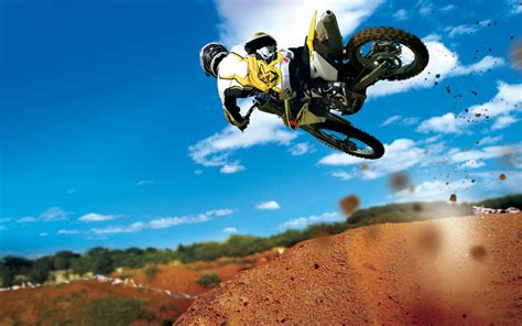 Dirt Bikes Jumping Wallpaper