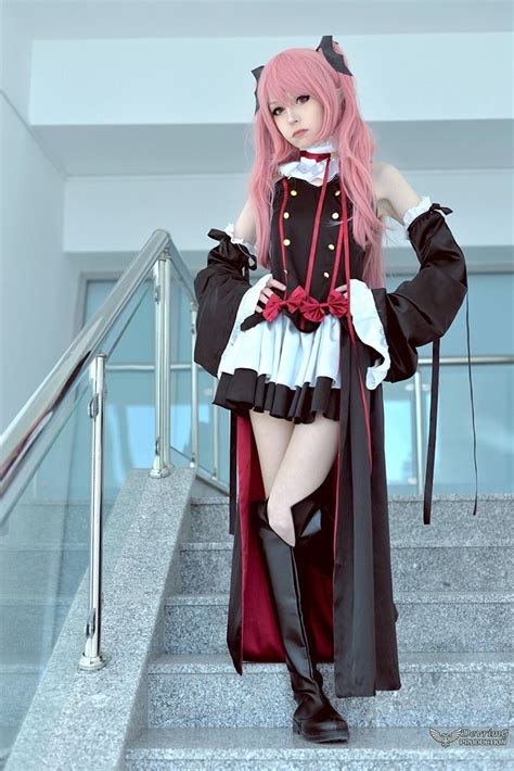 apricot jam — First two shots of my Krul Tepes cosplay! It was... | Váy cosplay, Cosplay anime ...