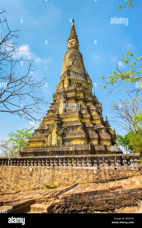 Stupa at Phnom Oudong, Kandal Province, Cambodia Stock Photo - Alamy