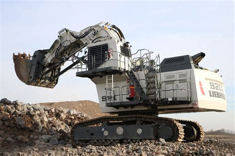 New Liebherr R 9200 Mining Excavator to be unveiled at Bauma 2016 - Liebherr