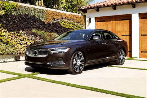 2022 Volvo S90 Plug-in Hybrid Prices, Reviews, and Pictures | Edmunds