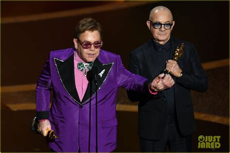 Elton John Takes Home Best Song For '(I'm Gonna) Love Me Again' at Oscars 2020: Photo 4434485 ...