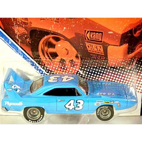 Hot Wheels Vintage Racing Series - Richard Petty 1970 Plymouth Superbird NASCAR Stock Car ...